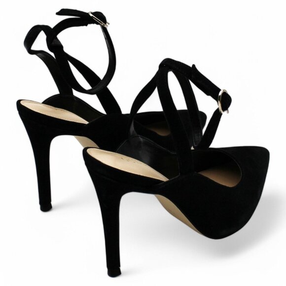 GUESS Womens Pumps - Alluring Elegance and Trendsetting Style - Picture 5 of 7